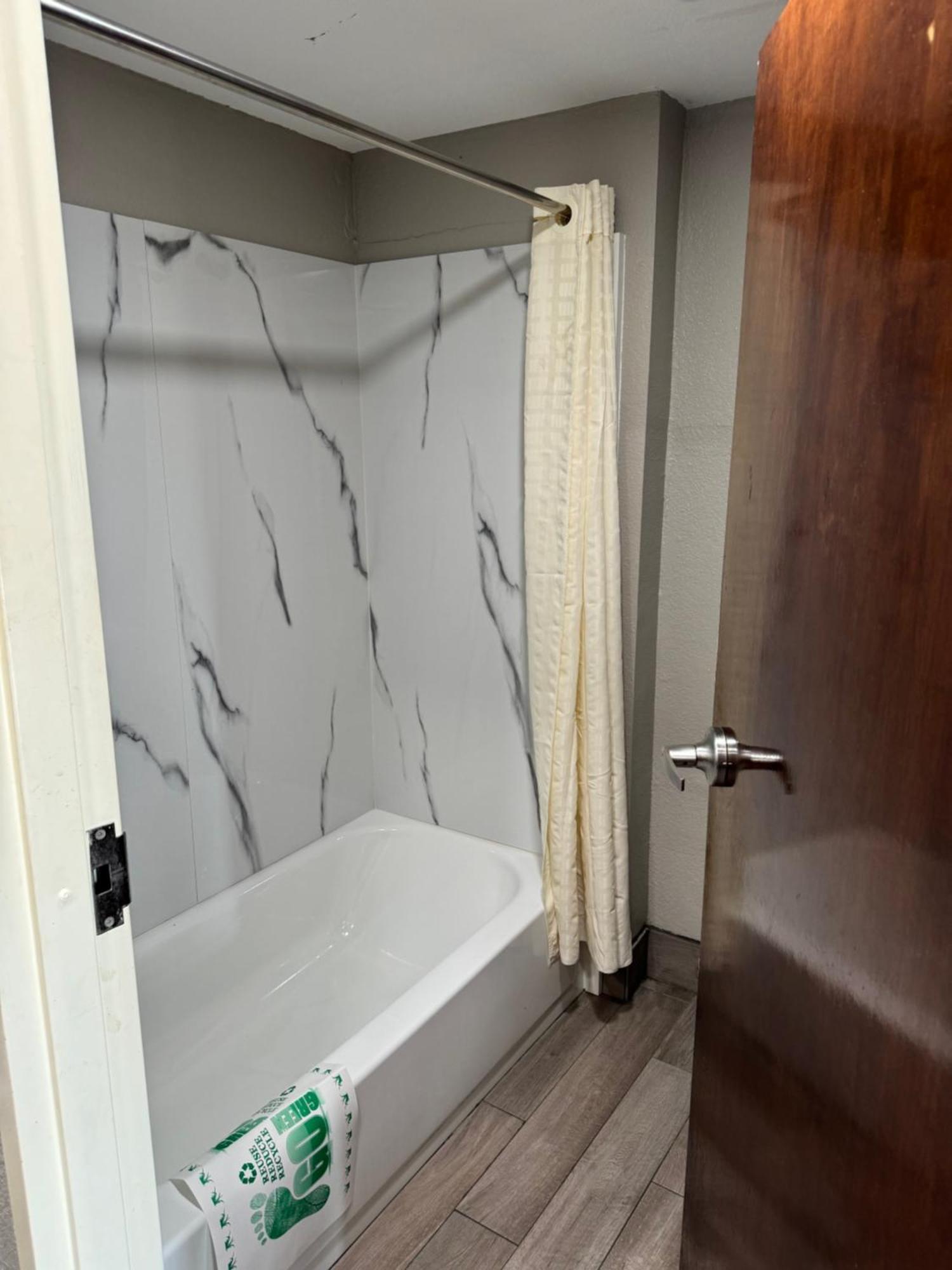 ניו אורלינס Nola Inn & Suites מראה חיצוני תמונה