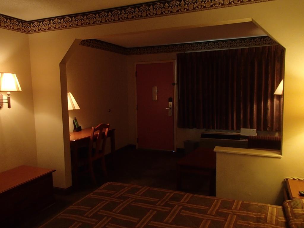 ניו אורלינס Nola Inn & Suites מראה חיצוני תמונה