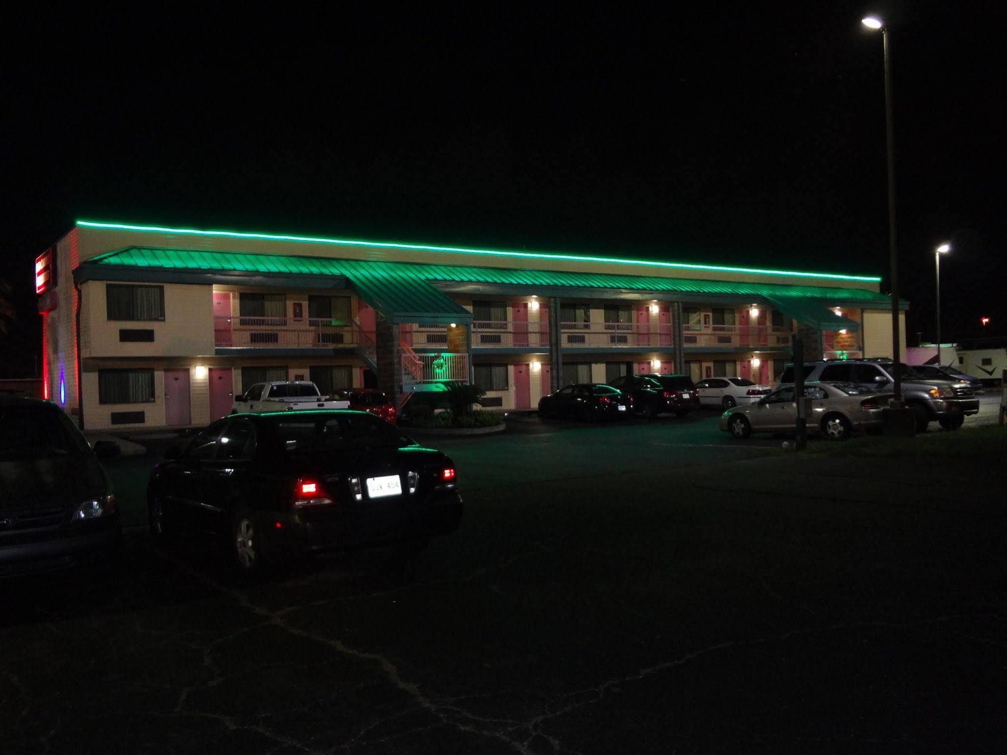 ניו אורלינס Nola Inn & Suites מראה חיצוני תמונה