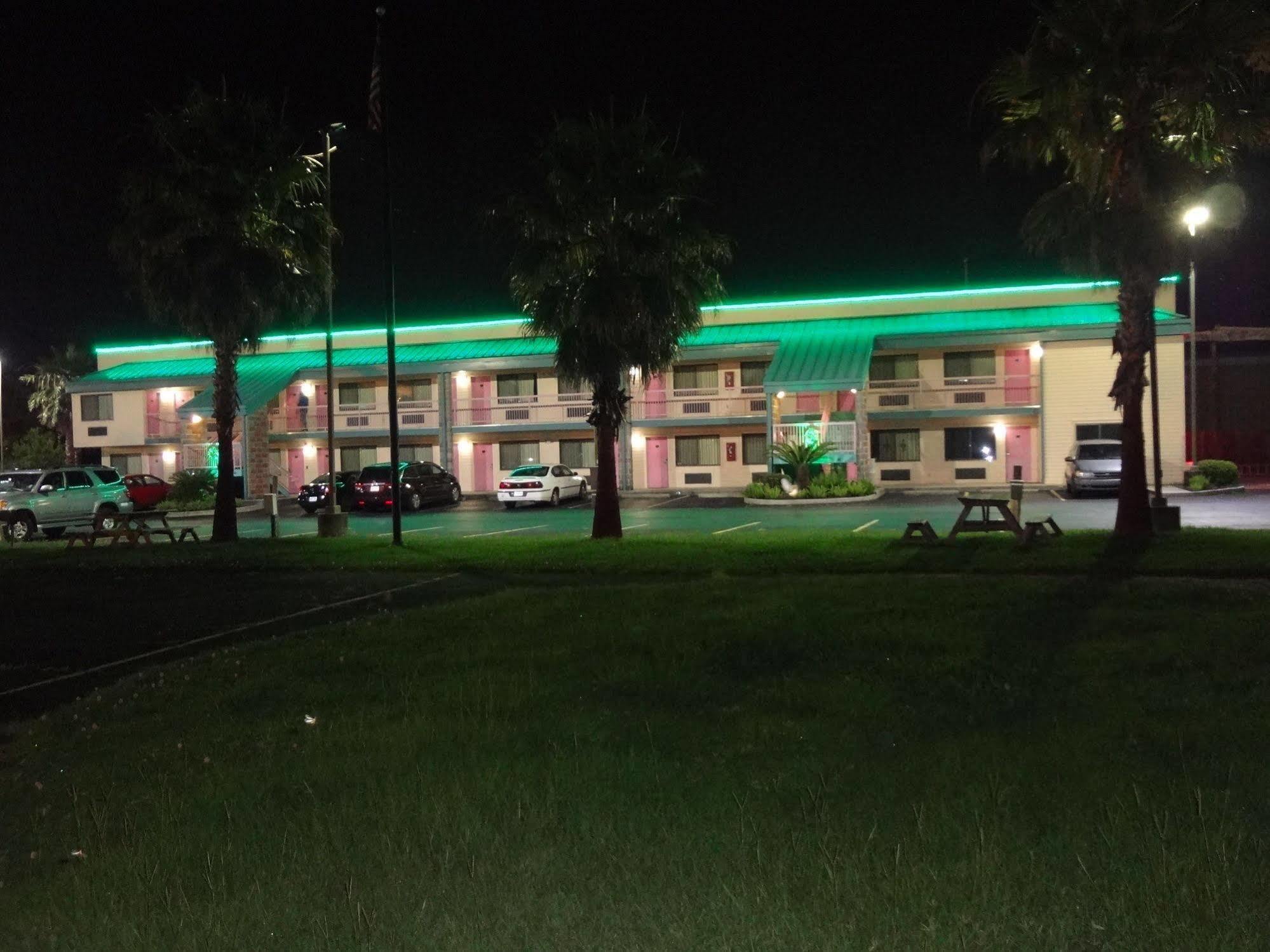 ניו אורלינס Nola Inn & Suites מראה חיצוני תמונה