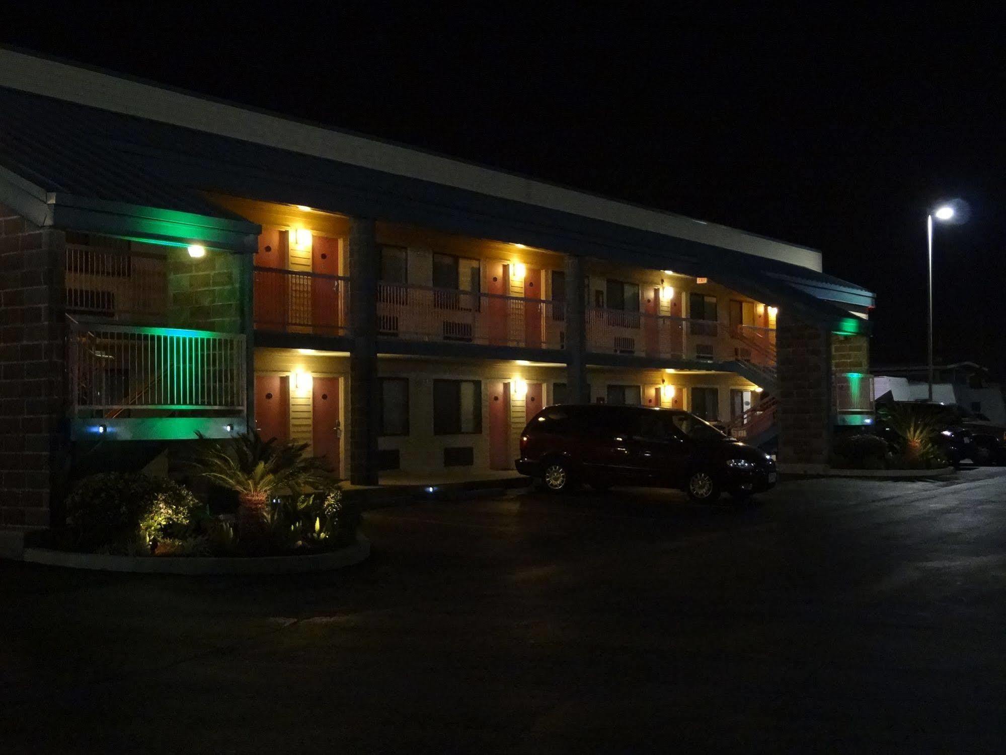ניו אורלינס Nola Inn & Suites מראה חיצוני תמונה